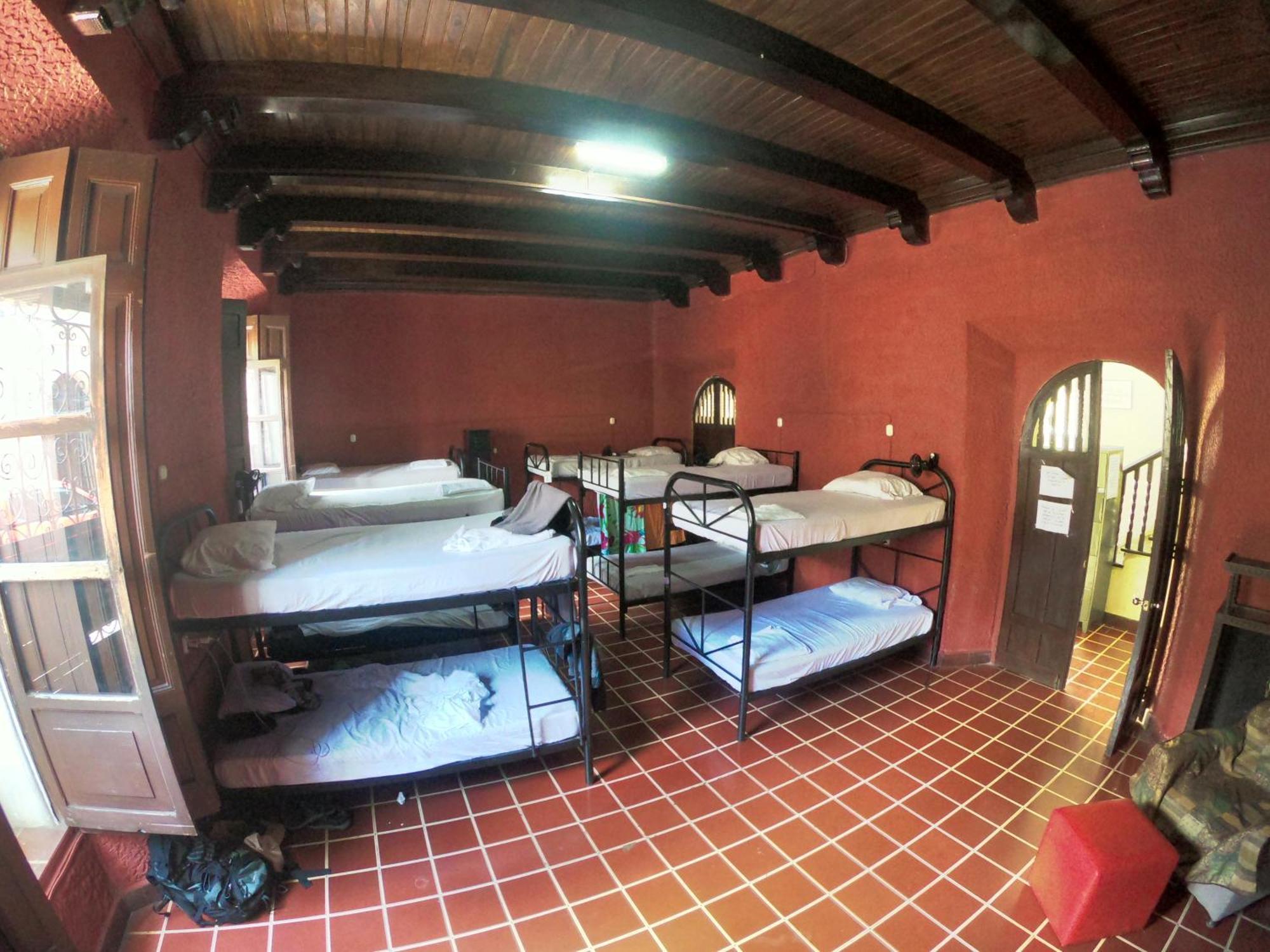 Ricks Hostel Santa Ana Dış mekan fotoğraf