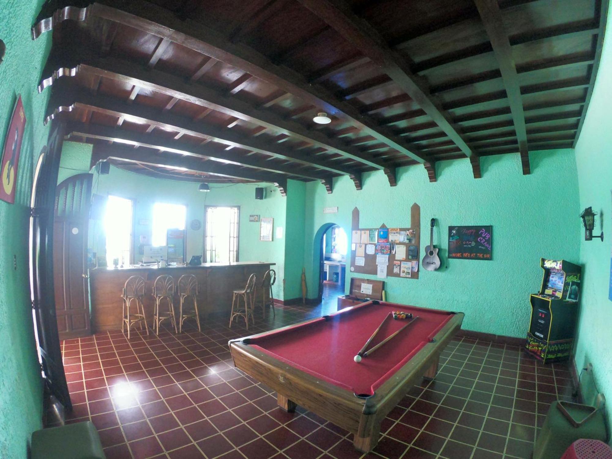 Ricks Hostel Santa Ana Dış mekan fotoğraf