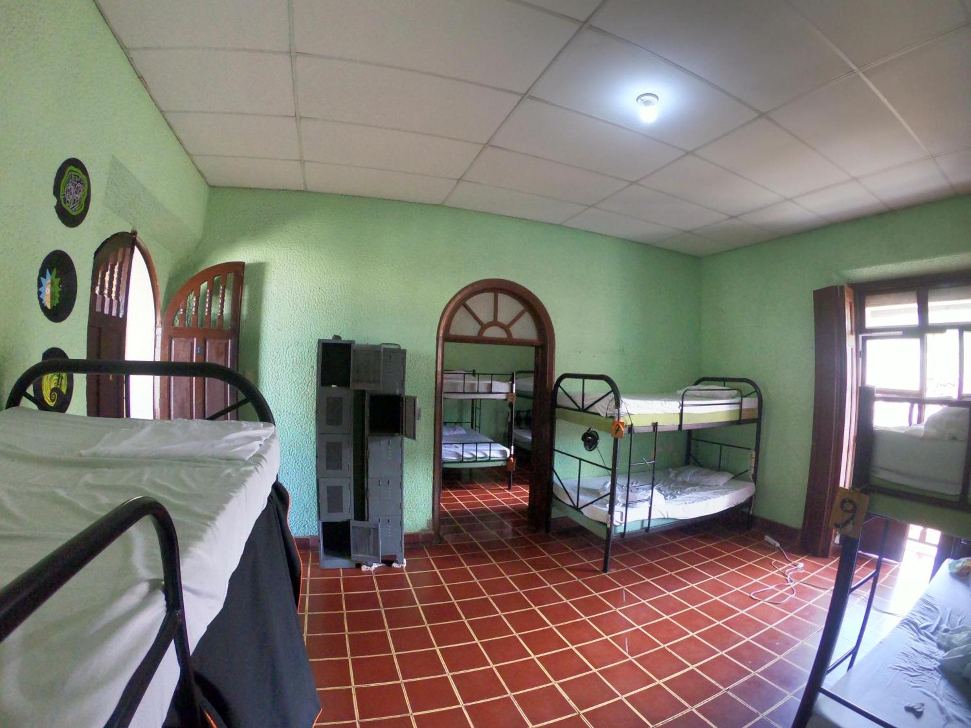 Ricks Hostel Santa Ana Dış mekan fotoğraf
