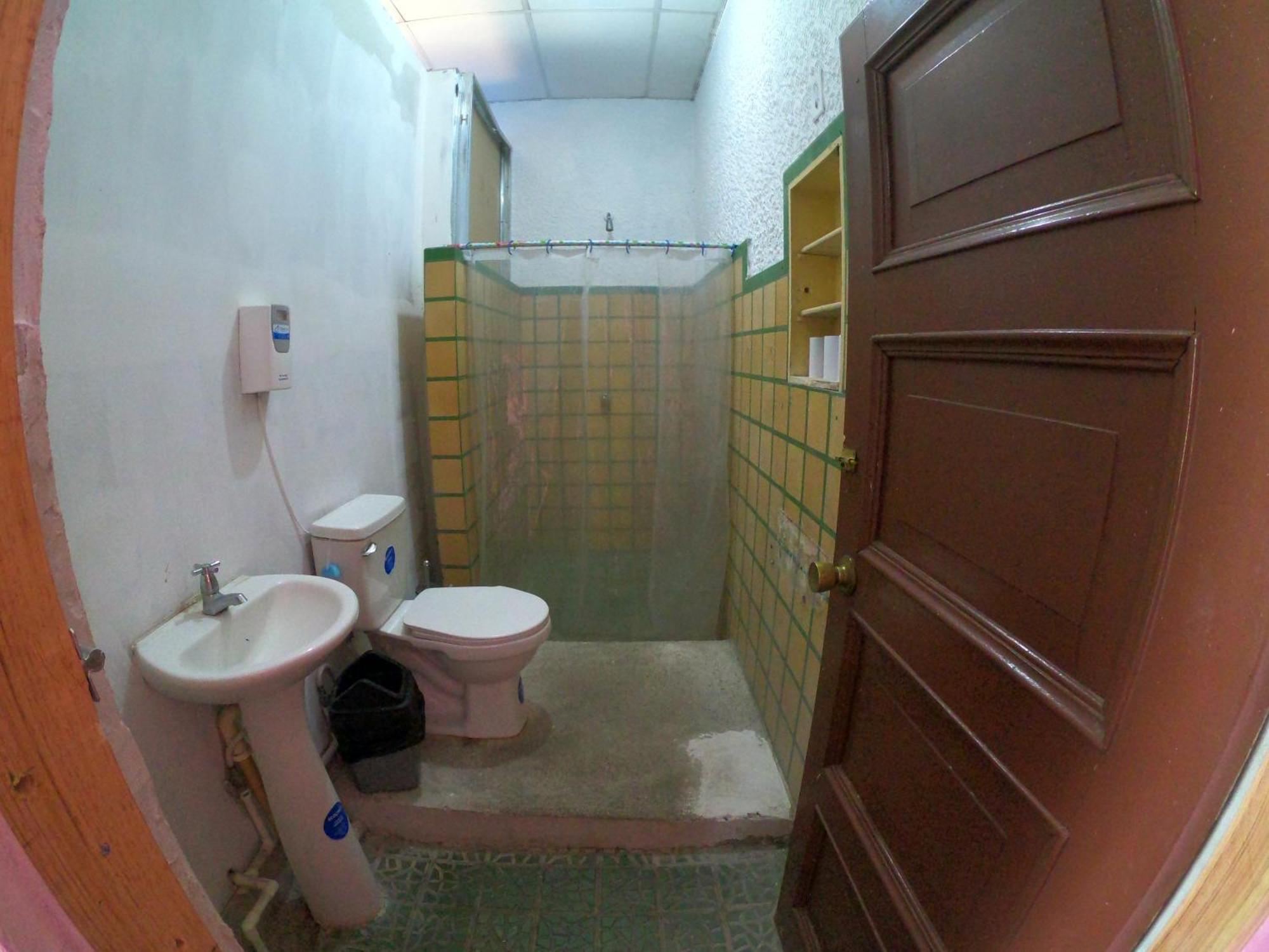 Ricks Hostel Santa Ana Dış mekan fotoğraf