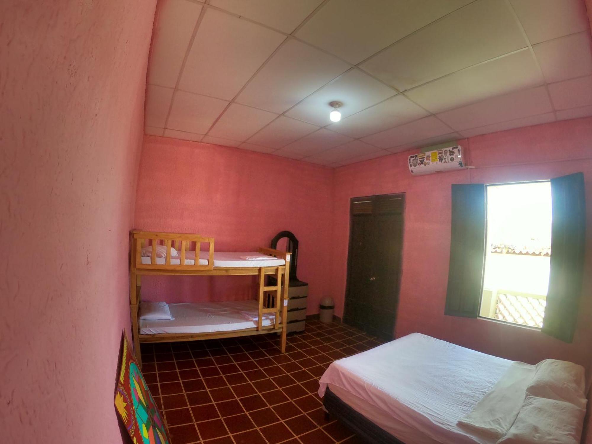 Ricks Hostel Santa Ana Dış mekan fotoğraf