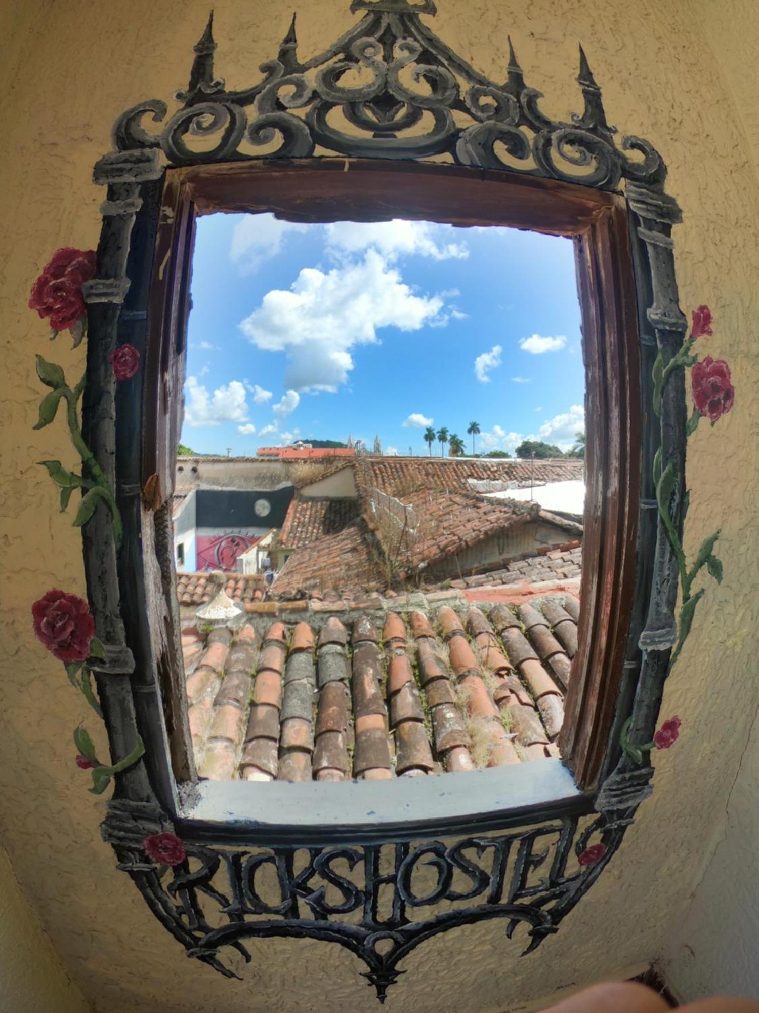 Ricks Hostel Santa Ana Dış mekan fotoğraf